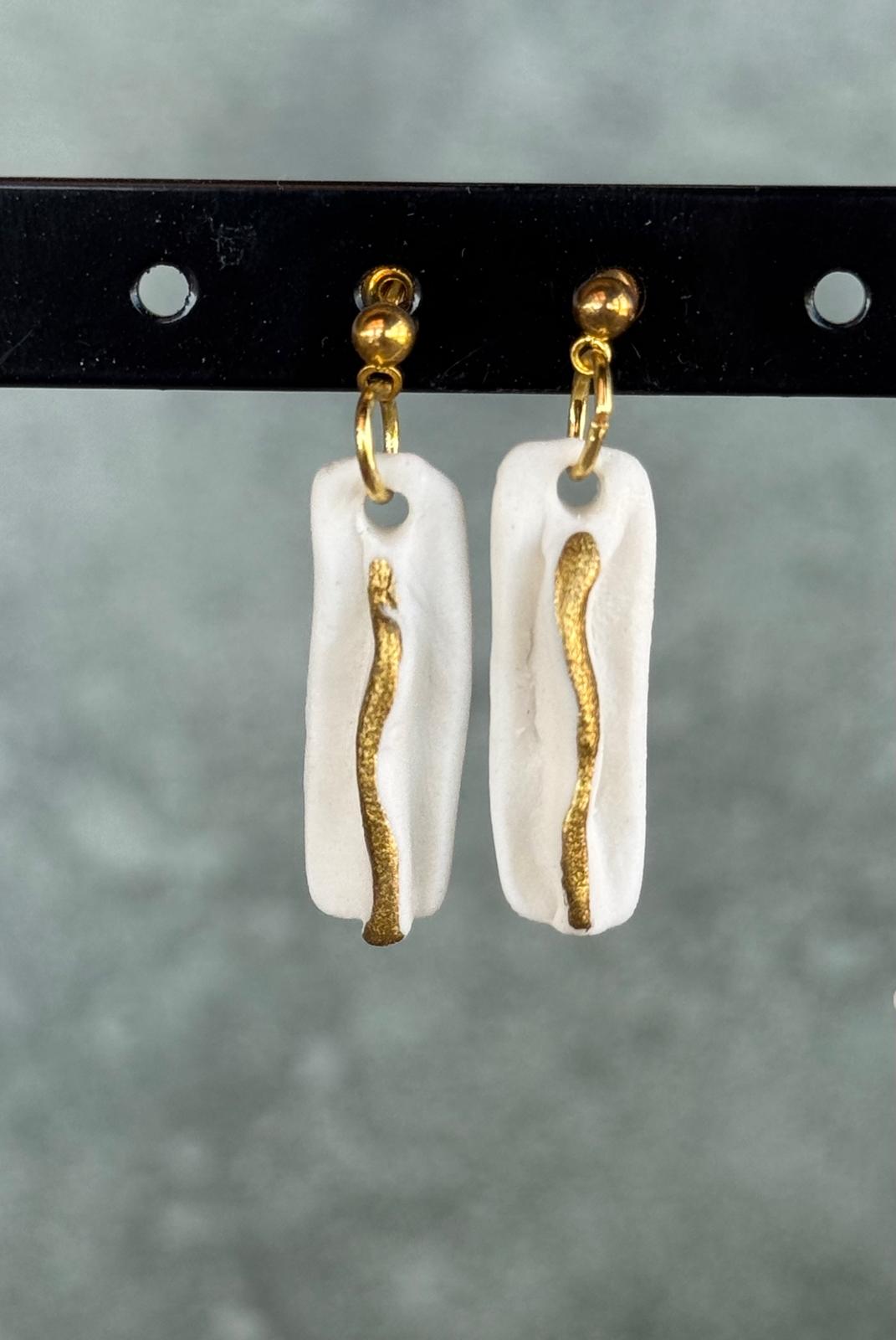 Oorbel met gouden vouw