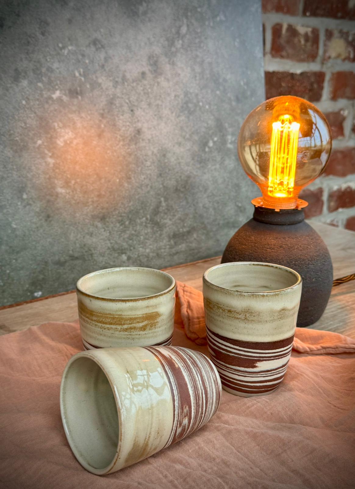 Gemarmerd tasje met beige rand