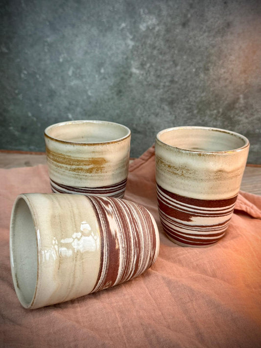 Gemarmerd tasje met beige rand