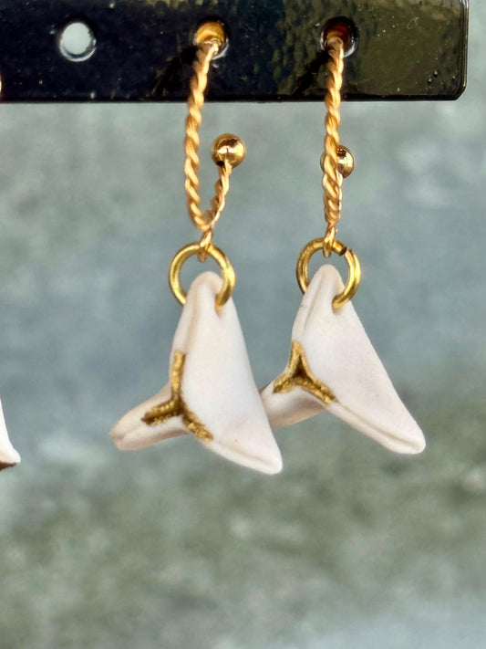 Oorring porselein driehoekje