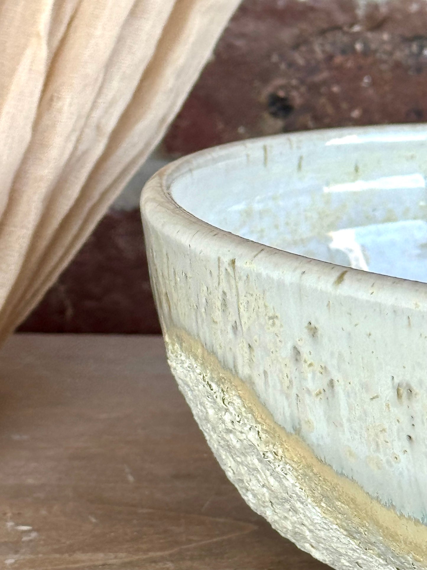 Big saladbowl rocky waves