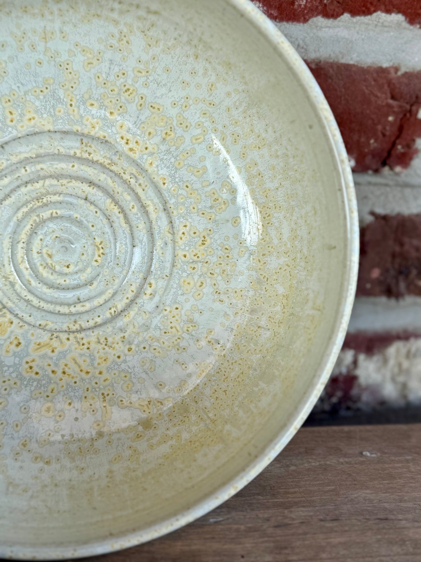 Big saladbowl rocky waves