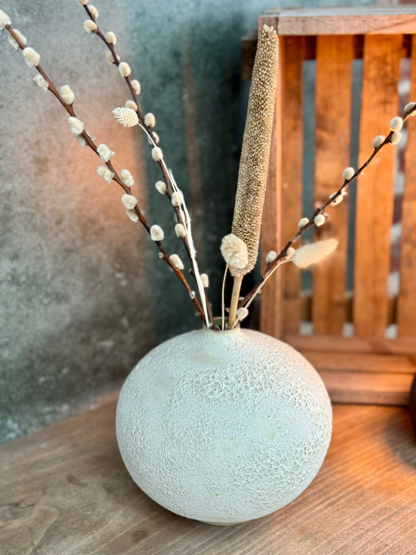 Bolle Magmavaas met fijn halsje