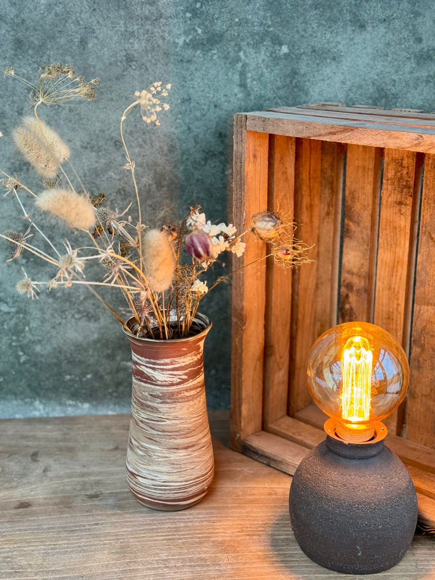 Sfeerlamp in ruwe bruine kleur