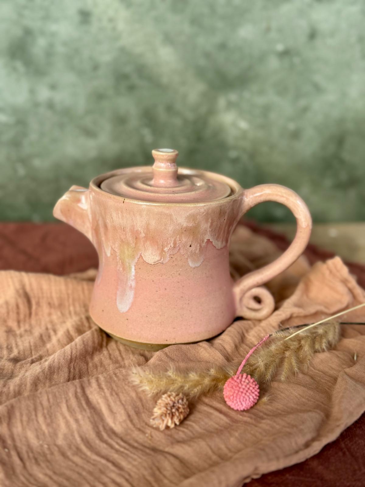 Theepot roze romantiek